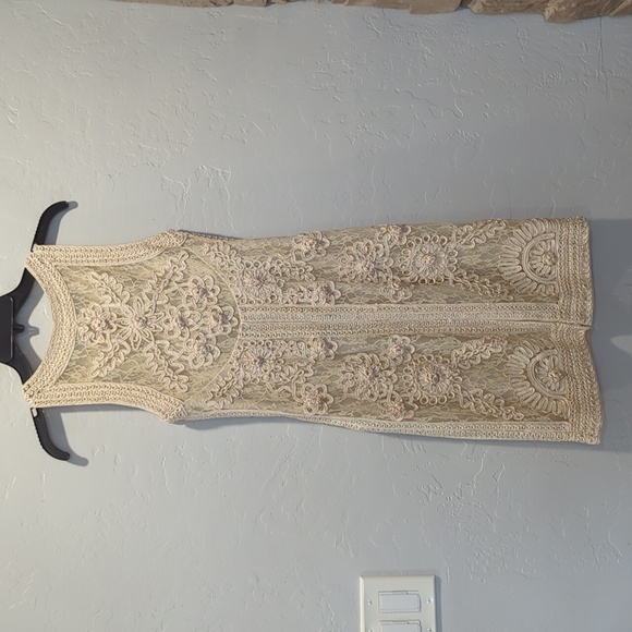 SUE WONG EMBROIDERED AND LACE COCKTAIL DRESS - Picture 8 of 15